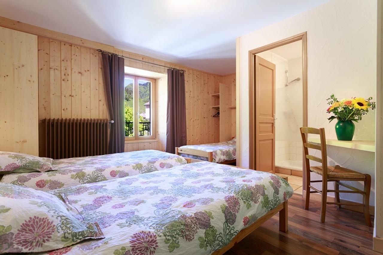 Gite Auberge L'Herbe Tendre Saint-Pierre-dʼEntremont Kültér fotó