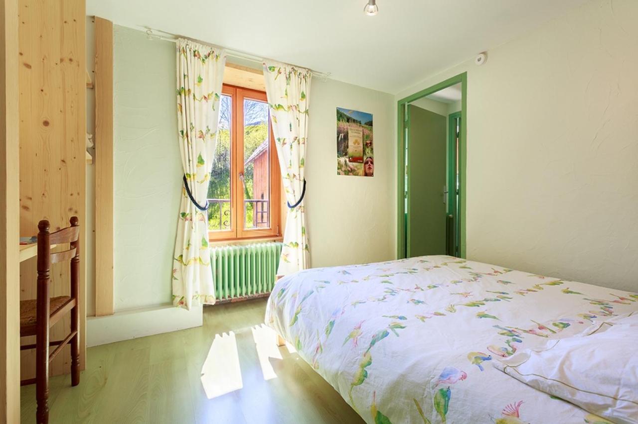 Gite Auberge L'Herbe Tendre Saint-Pierre-dʼEntremont Szoba fotó