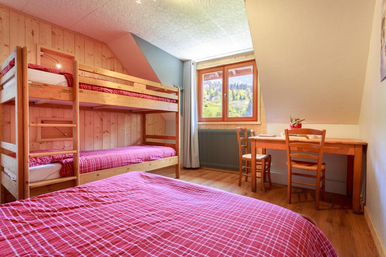 Gite Auberge L'Herbe Tendre Saint-Pierre-dʼEntremont Kültér fotó